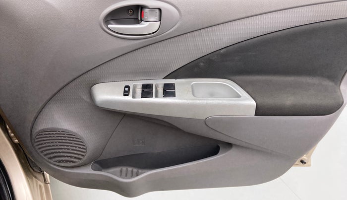 2011 Toyota Etios V, Petrol, Manual, 50,158 km, Driver Side Door Panels Control
