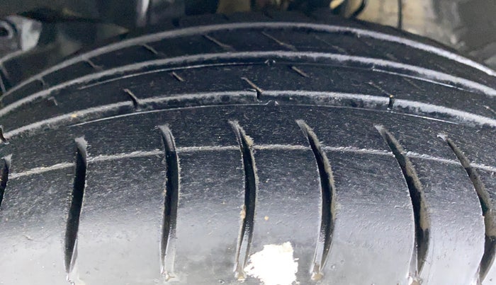 2014 Honda City SV MT PETROL, Petrol, Manual, 63,948 km, Left Front Tyre Tread