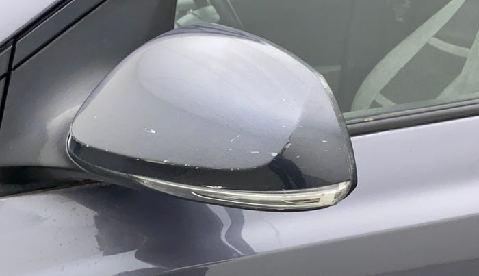 2013 Hyundai Grand i10 SPORTZ 1.1 CRDI, Diesel, Manual, 1,09,085 km, Left rear-view mirror - Indicator light has minor damage