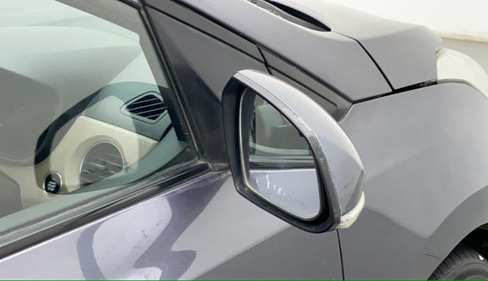 2013 Hyundai Grand i10 SPORTZ 1.1 CRDI, Diesel, Manual, 1,09,085 km, Right rear-view mirror - Mirror motor not working