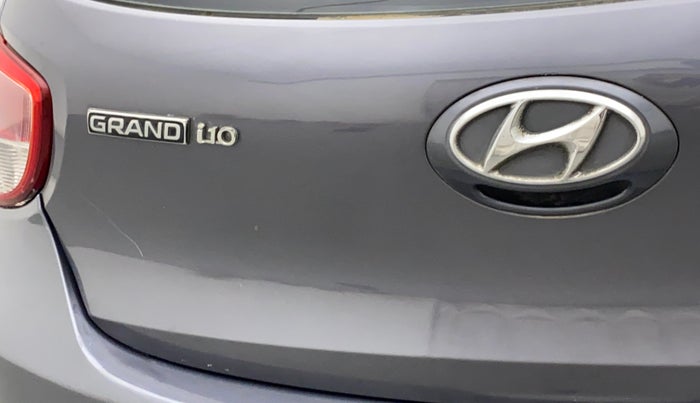 2013 Hyundai Grand i10 SPORTZ 1.1 CRDI, Diesel, Manual, 1,09,085 km, Dicky (Boot door) - Minor scratches