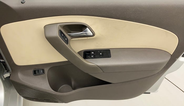 2011 Volkswagen Vento TRENDLINE 1.6, Petrol, Manual, 47,819 km, Driver Side Door Panels Control