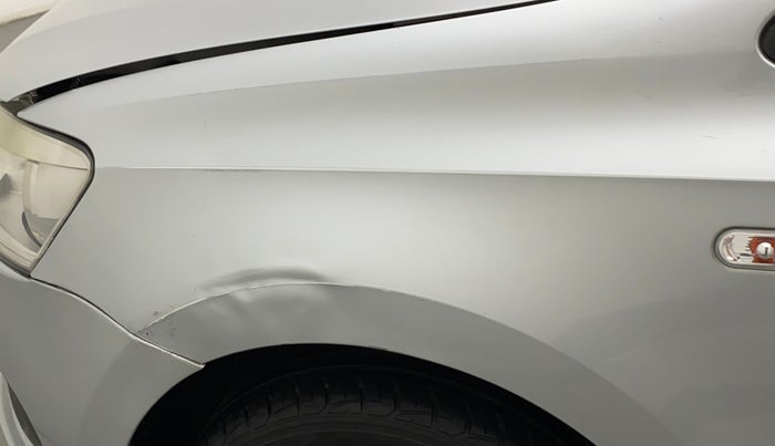 2011 Volkswagen Vento TRENDLINE 1.6, Petrol, Manual, 47,819 km, Left fender - Slightly dented