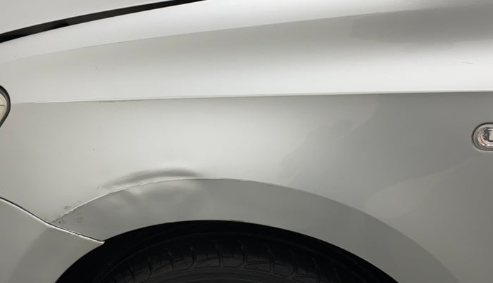 2011 Volkswagen Vento TRENDLINE 1.6, Petrol, Manual, 47,819 km, Left fender - Minor scratches