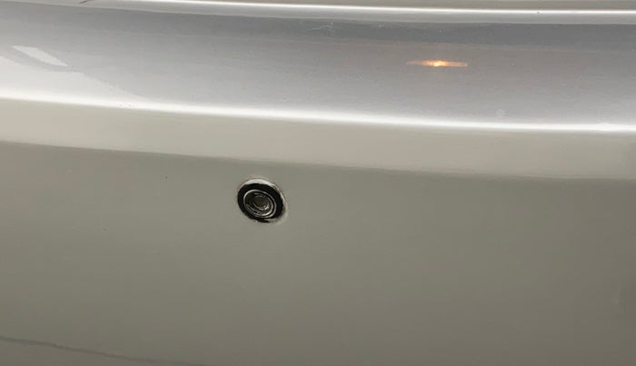 2011 Volkswagen Vento TRENDLINE 1.6, Petrol, Manual, 47,819 km, Infotainment system - Reverse camera not working