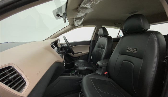 2019 Hyundai Elite i20 SPORTZ PLUS 1.2, Petrol, Manual, 43,340 km, Right Side Front Door Cabin