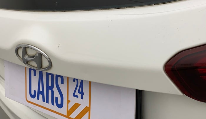 2019 Hyundai Elite i20 SPORTZ PLUS 1.2, Petrol, Manual, 43,340 km, Dicky (Boot door) - Minor scratches