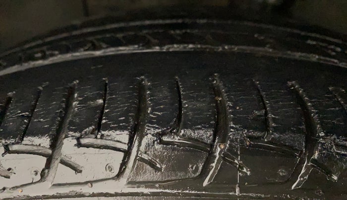 2019 Hyundai Elite i20 SPORTZ PLUS 1.2, Petrol, Manual, 43,340 km, Left Front Tyre Tread