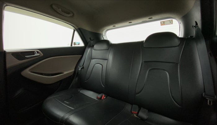 2019 Hyundai Elite i20 SPORTZ PLUS 1.2, Petrol, Manual, 43,340 km, Right Side Rear Door Cabin