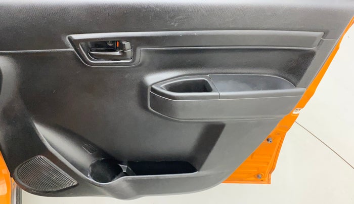 2020 Maruti S PRESSO VXI, Petrol, Manual, 57,644 km, Driver Side Door Panels Control
