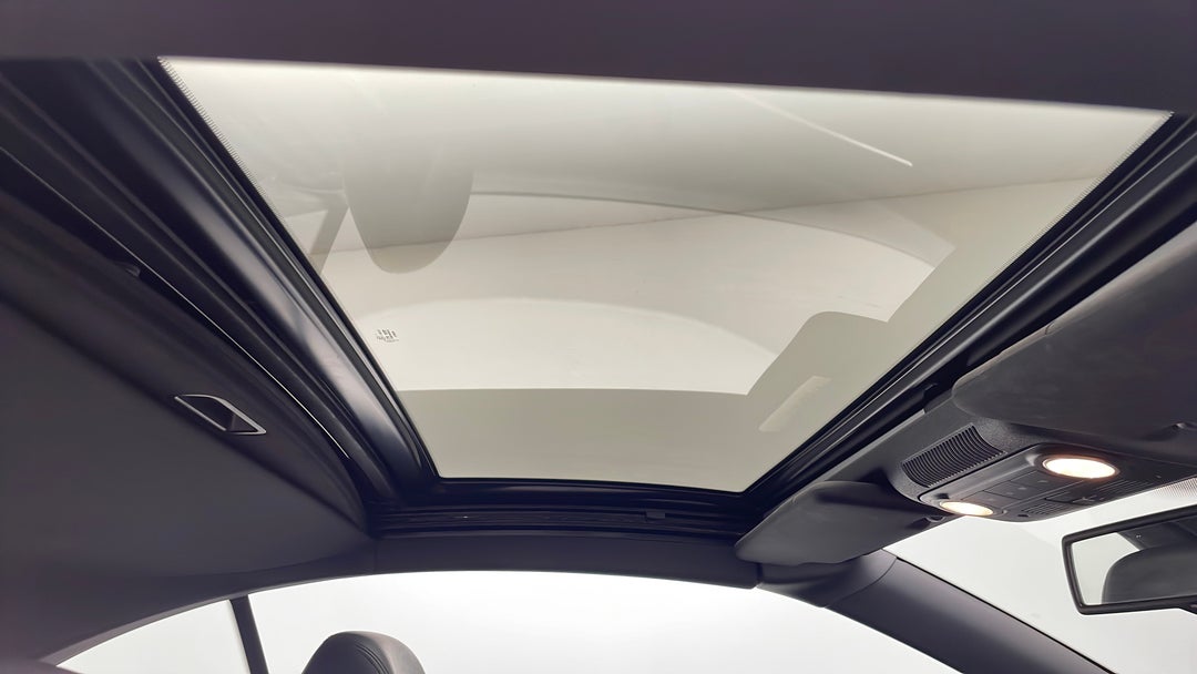 Interior Sunroof/Moonroof