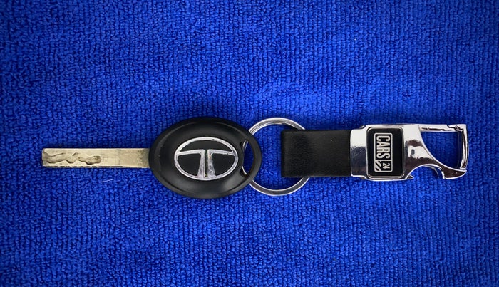 2023 Tata Tiago XM CNG, CNG, Manual, 22,265 km, Key Close Up