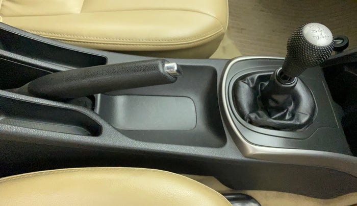 2015 Honda City 1.5L I-VTEC V MT, Petrol, Manual, 73,595 km, Gear Lever