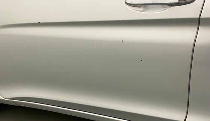 2015 Honda City 1.5L I-VTEC V MT, Petrol, Manual, 73,595 km, Front passenger door - Minor scratches