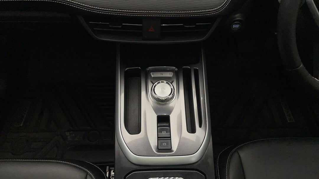 2024 GWM Haval Jolion Ultra Hybrid, Automatic, 17707 km, Gear Lever 