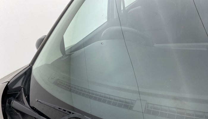 2019 Maruti XL6 ALPHA AT, Petrol, Automatic, 19,675 km, Front windshield - Minor spot on windshield