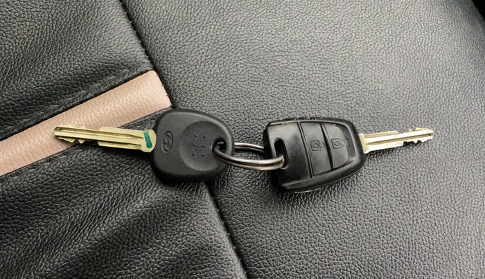 2017 Hyundai Grand i10 MAGNA 1.2 KAPPA VTVT, Petrol, Manual, 23,937 km, Lock system - Remote key not working