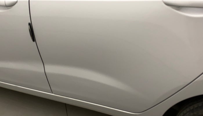 2017 Hyundai Grand i10 MAGNA 1.2 KAPPA VTVT, Petrol, Manual, 23,937 km, Rear left door - Minor scratches