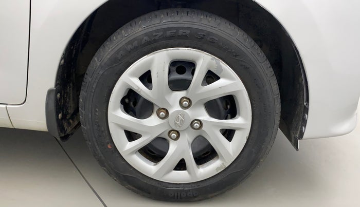 2017 Hyundai Grand i10 MAGNA 1.2 KAPPA VTVT, Petrol, Manual, 23,937 km, Right Front Wheel