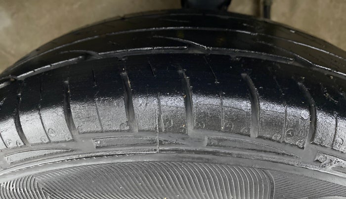 2019 Maruti Alto 800 LXI, Petrol, Manual, 17,781 km, Left Front Tyre Tread