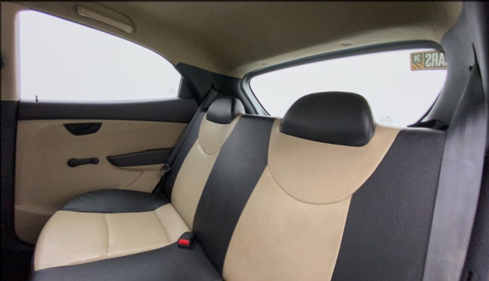 2014 Hyundai Eon ERA +, Petrol, Manual, 29,248 km, Right Side Rear Door Cabin