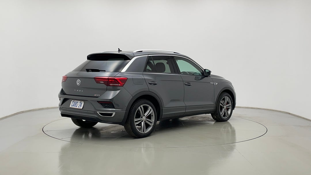 Right Back Diagonal (45- Degree) View