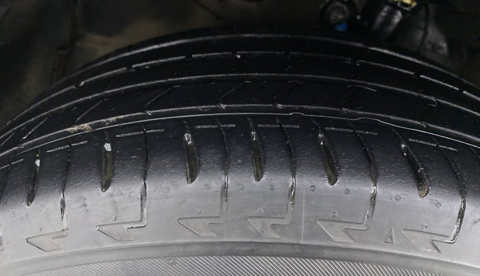 2017 Honda WR-V 1.2 i-VTEC S MT, Petrol, Manual, 70,585 km, Left Front Tyre Tread