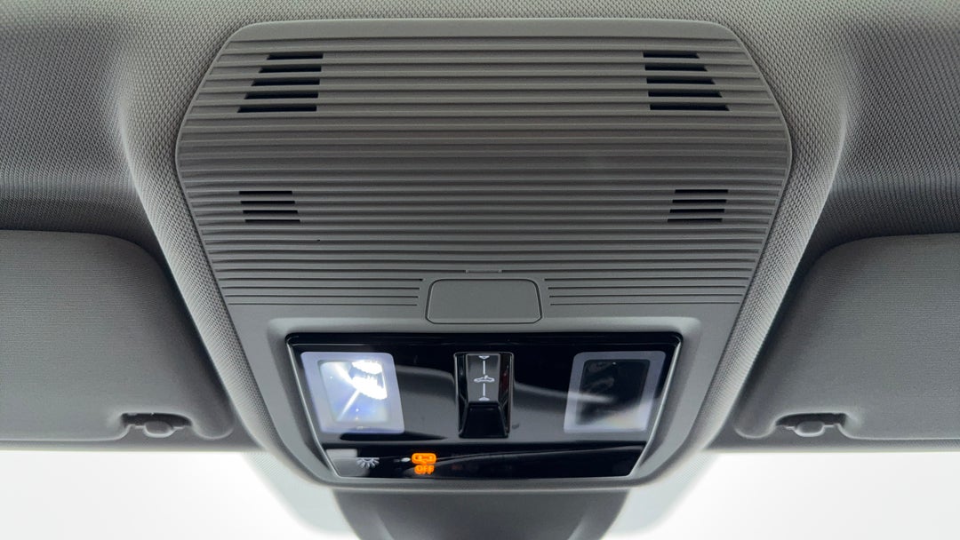 2022 Volkswagen Golf 110tsi Life, Automatic, 44537 km, On-Roof Controls/Sunglass holder