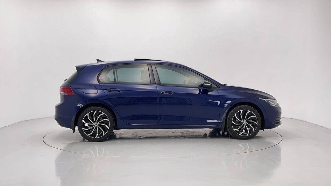 2022 Volkswagen Golf 110tsi Life, Automatic, 44537 km, Right Side View