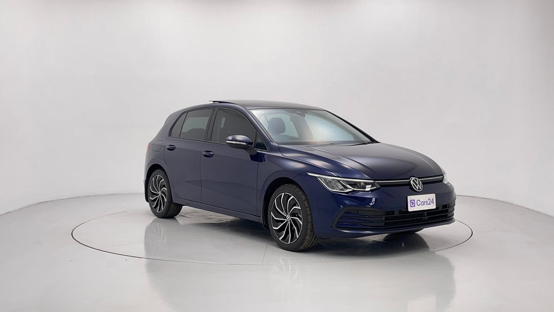 2022 Volkswagen Golf 110tsi Life, Automatic, 44537 km, Right Front Diagonal (45- Degree) View