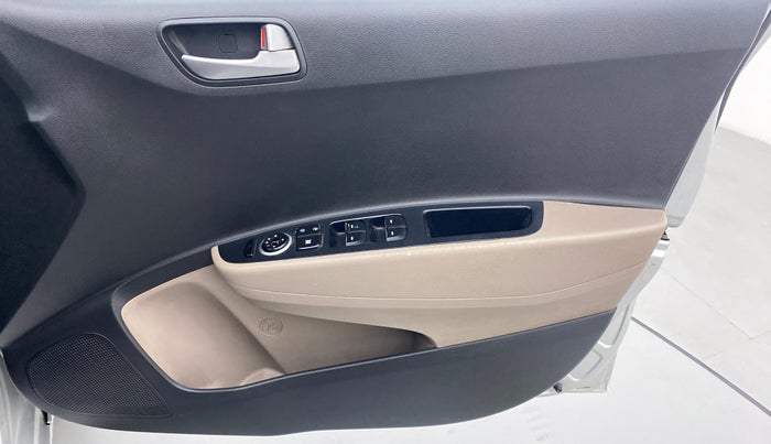 2016 Hyundai Grand i10 SPORTZ 1.2 KAPPA VTVT, Petrol, Manual, 40,381 km, Driver Side Door Panels Control