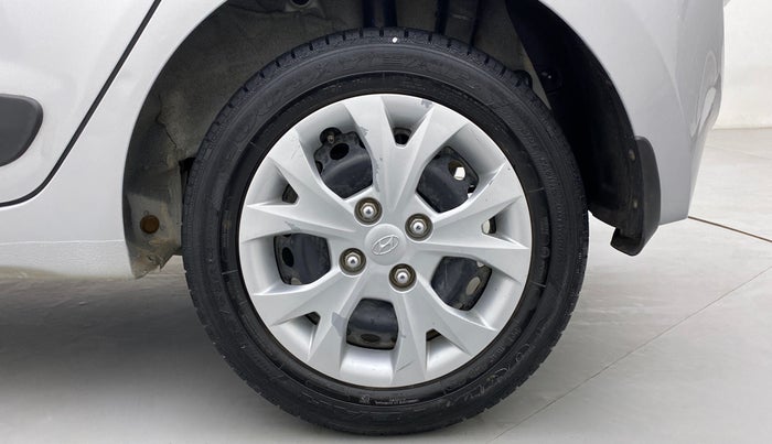2016 Hyundai Grand i10 SPORTZ 1.2 KAPPA VTVT, Petrol, Manual, 40,381 km, Left Rear Wheel