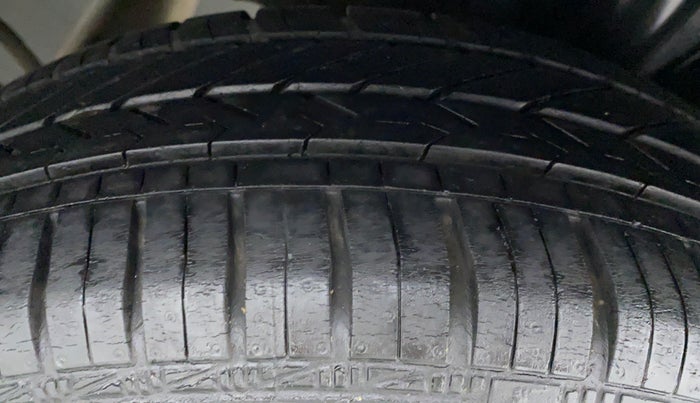 2014 Hyundai Grand i10 SPORTZ 1.2 KAPPA VTVT, Petrol, Manual, 26,986 km, Left Rear Tyre Tread