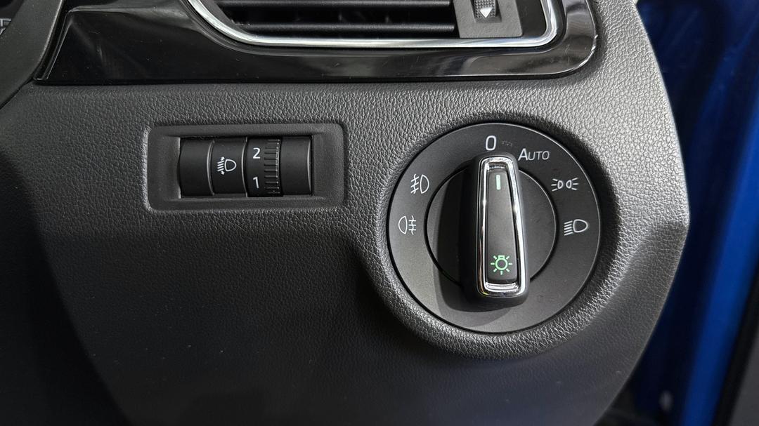2018 SKODA Rapid Spaceback 92 Tsi, Automatic, 52040 km, Utility Switches/Buttons