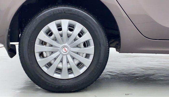2018 Tata Tiago XE 1.2 REVOTRON, Petrol, Manual, 16,619 km, Right Rear Wheel