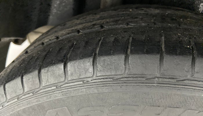 2018 Ford FREESTYLE TITANIUM + 1.2 TI-VCT, Petrol, Manual, 47,602 km, Right Rear Tyre Tread