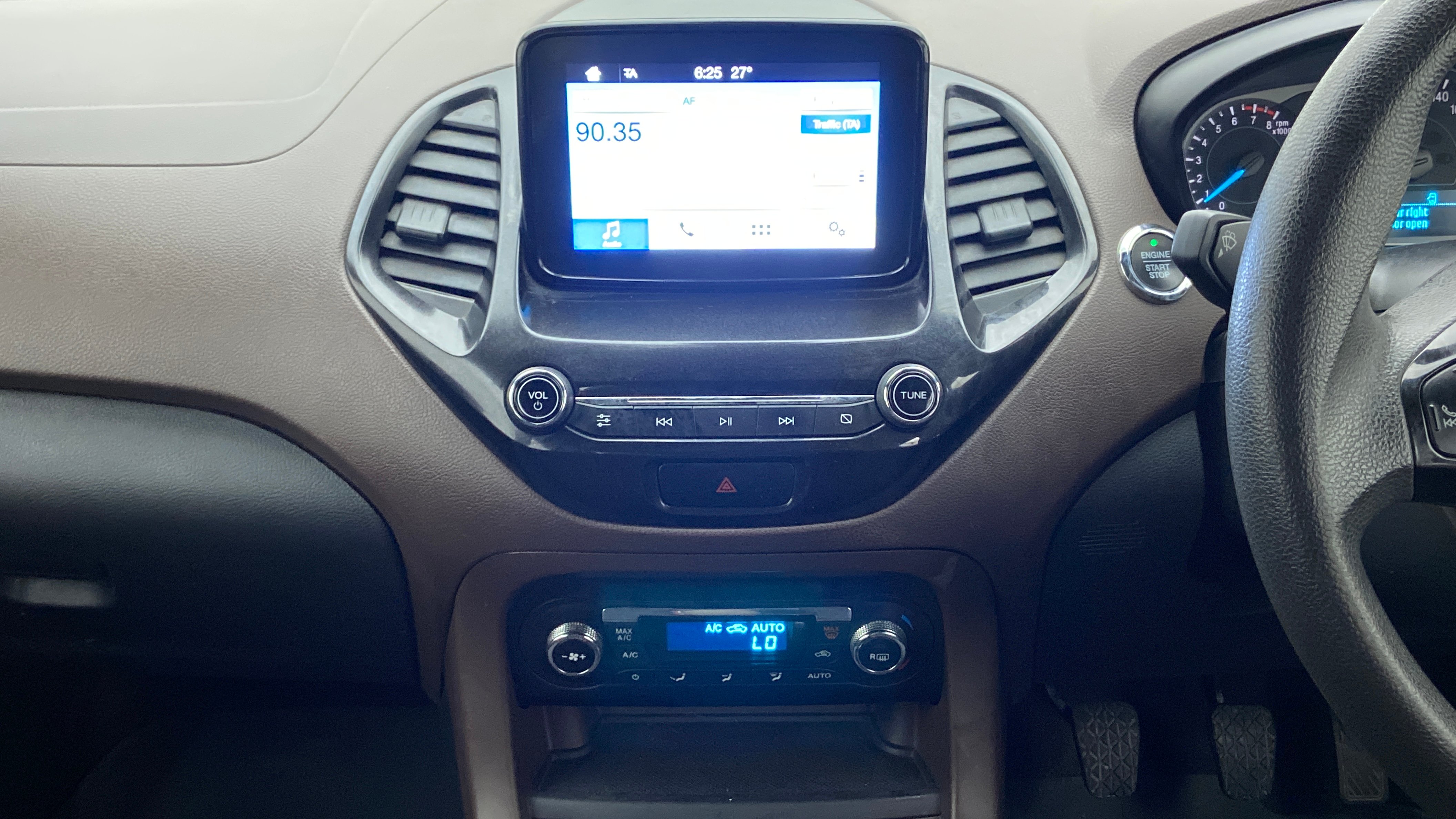 Buy Used 2018 Ford FREESTYLE TITANIUM + 