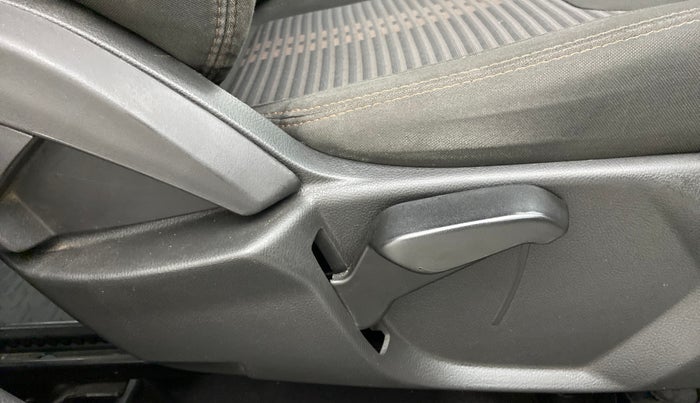 2018 Ford FREESTYLE TITANIUM + 1.2 TI-VCT, Petrol, Manual, 47,602 km, Driver Side Adjustment Panel