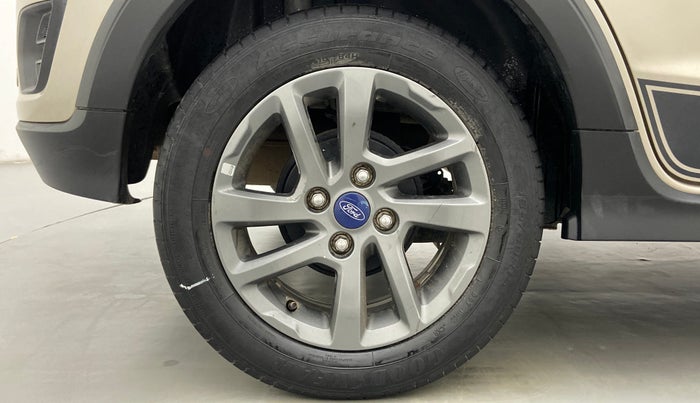 2018 Ford FREESTYLE TITANIUM + 1.2 TI-VCT, Petrol, Manual, 47,602 km, Right Rear Wheel