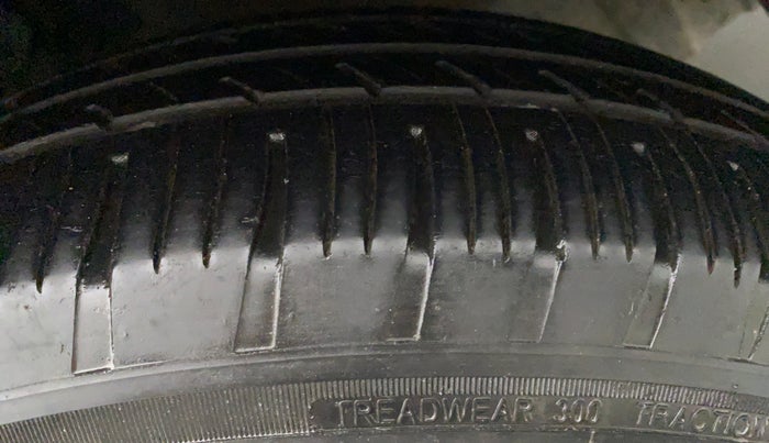 2011 Hyundai i20 SPORTZ 1.2, Petrol, Manual, 87,863 km, Left Rear Tyre Tread