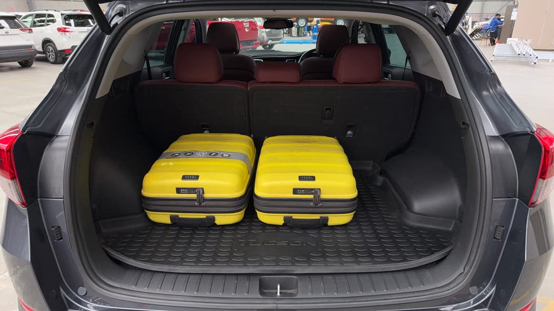 2018 Hyundai Tucson Highlander (AWD) Red, Automatic, 71783 km, Boot Inside View with Luggage