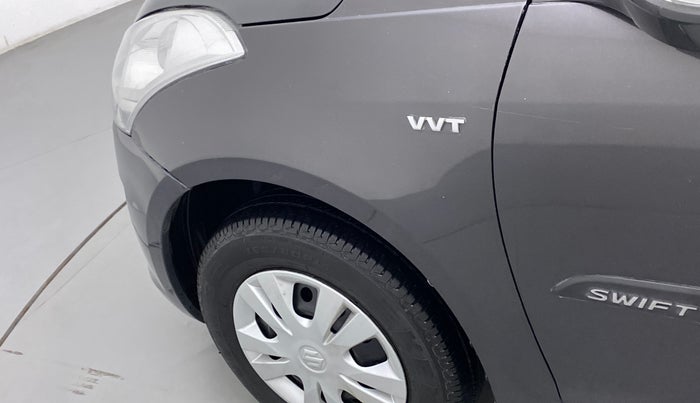 2017 Maruti Swift VXI, Petrol, Manual, 69,895 km, Left fender - Slightly dented