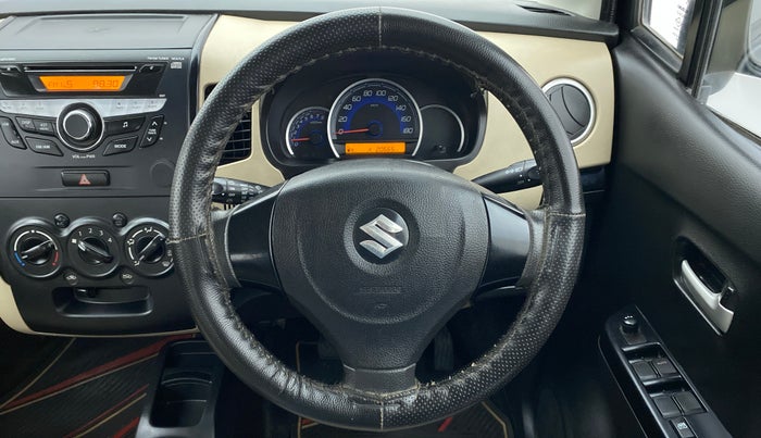 2017 Maruti Wagon R 1.0 VXI OPT, Petrol, Manual, 21,177 km, Steering Wheel Close Up
