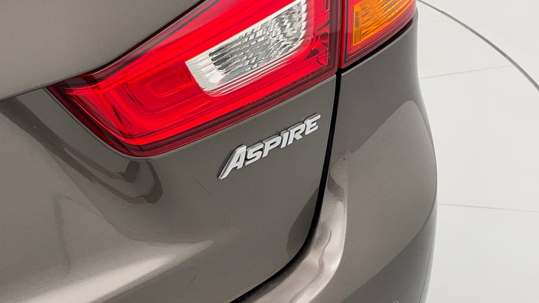 Badge (Boot Right Side)