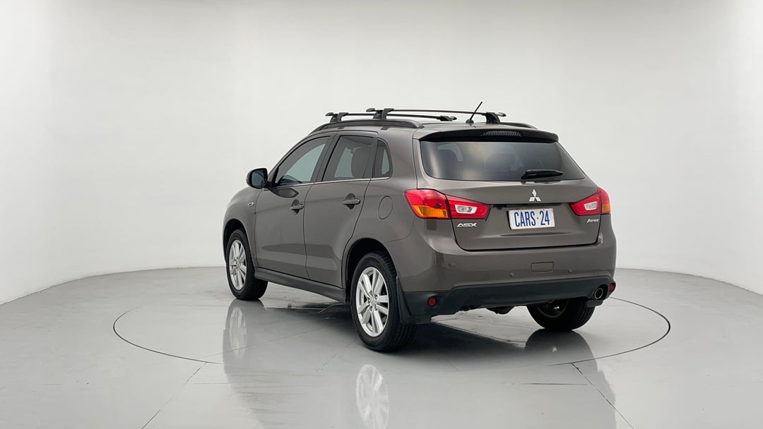 Left Back Diagonal (45- Degree) View