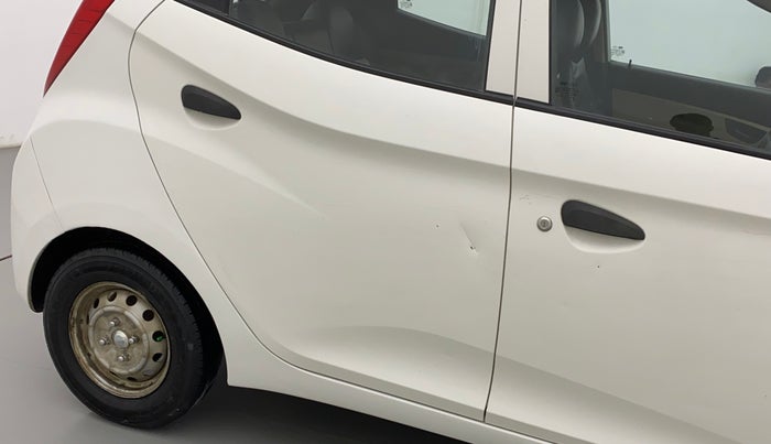 2013 Hyundai Eon ERA +, Petrol, Manual, 1,03,462 km, Right rear door - Minor scratches