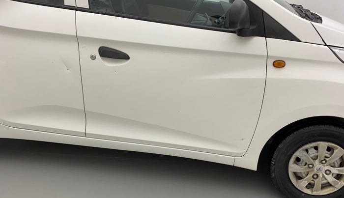 2013 Hyundai Eon ERA +, Petrol, Manual, 1,03,462 km, Driver-side door - Slightly rusted
