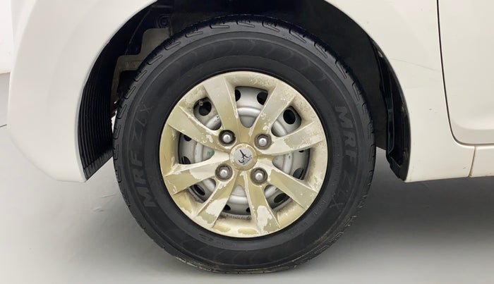 2013 Hyundai Eon ERA +, Petrol, Manual, 1,03,462 km, Left Front Wheel