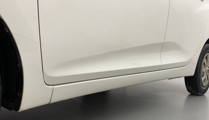 2013 Hyundai Eon ERA +, Petrol, Manual, 1,03,462 km, Left running board - Minor scratches
