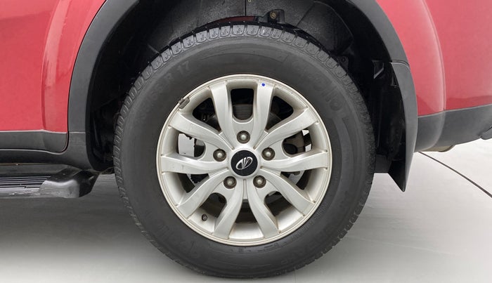 2019 Mahindra XUV500 W9, Diesel, Manual, 32,964 km, Left Rear Wheel